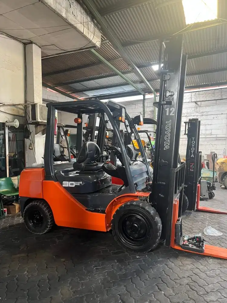 Forklift Toyota 8FD30 Mast 4.5 Meter