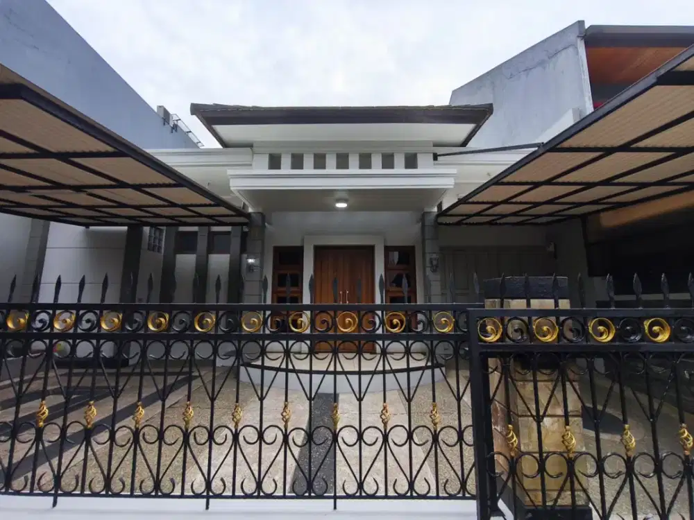 Dijual Rumah Siap Huni di Singgasana Pradana Bandung
