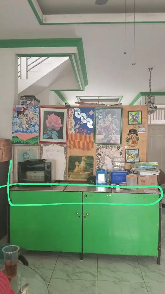 Stall minuman ada lemari