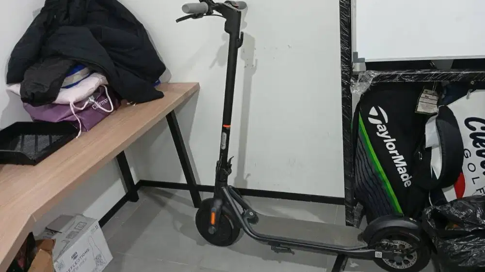 Ninebot F30 Segway – Skuter Listrik Mulus! Cuma 2,5 Juta
