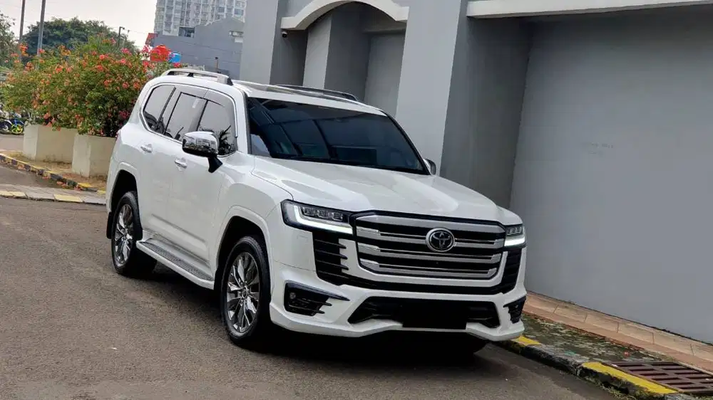[ GARANSI 5TH ] Toyota Land Cruiser LC 300 VXR VX-R Diesel 2023/2024