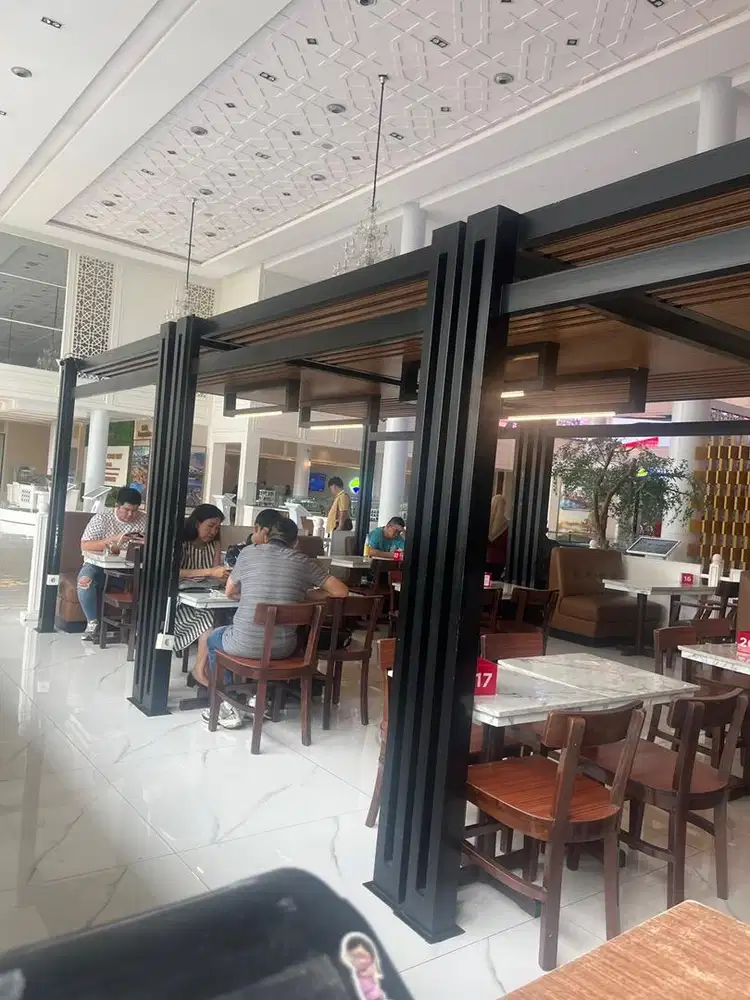 Loker waiter restoran