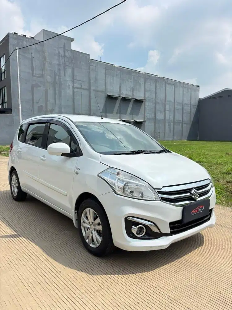 Suzuki Ertiga 1.4 GL 2015 Automatic ( Putih Metalik )