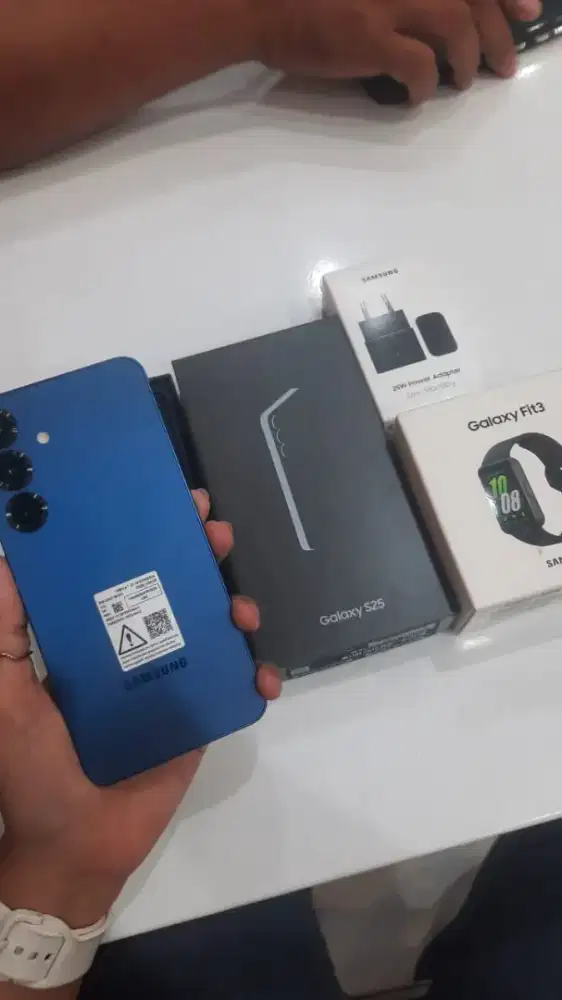Samsung S25 12/256 free fit3