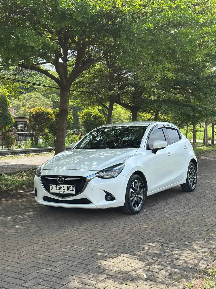 Mazda 2 R 2015 Automatic