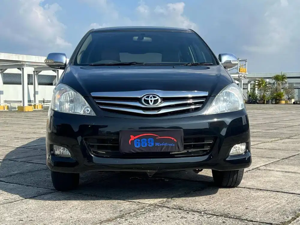Innova 2.0 V AT Bensin 2011 Dp bayar 10jt