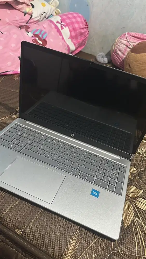 LAPTOP HP 15s N200 4 core 16GB