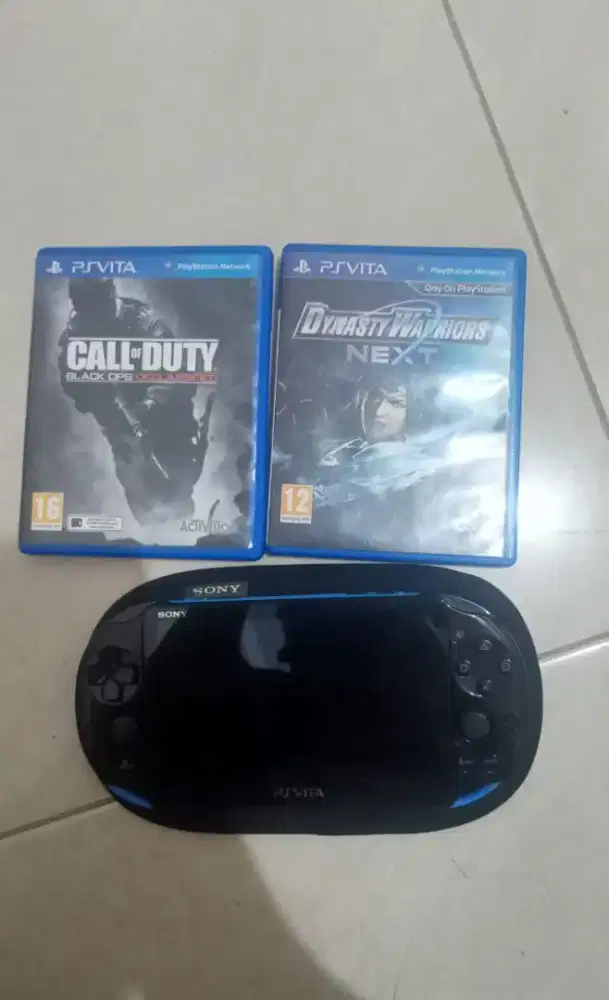 PS Vita slim 2000