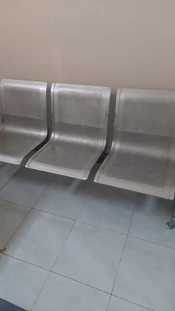 Kursi Tunggu 3 dudukan masih mulus dan bagus