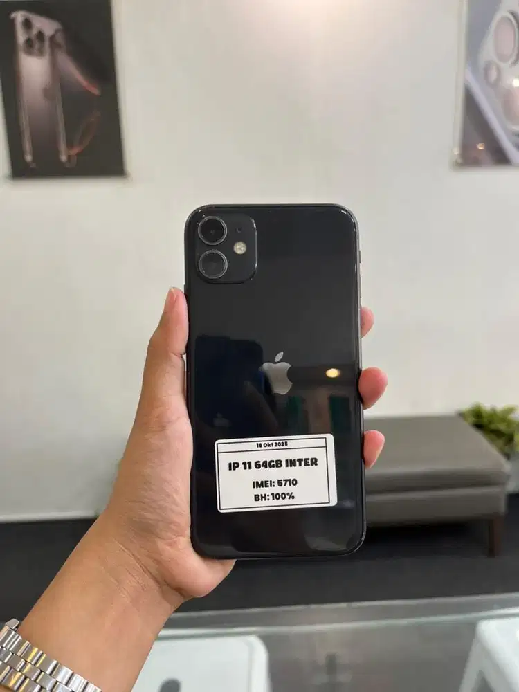 IPHONE 11 64GB fullset terima tuker tambah/kredit