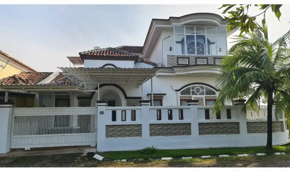 Rumah Hook 2 lantai Grand Garden Celentang