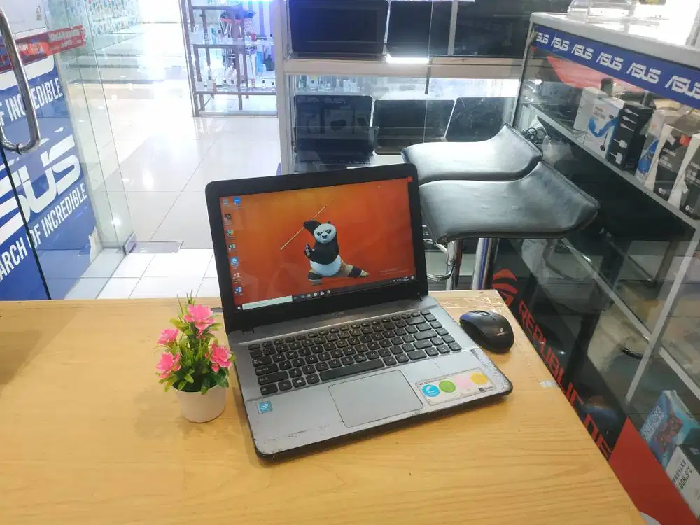 JUAL LAPTOP ASUS X441S CELERON RAM 2GB SSD 128GB+HDD 500GB