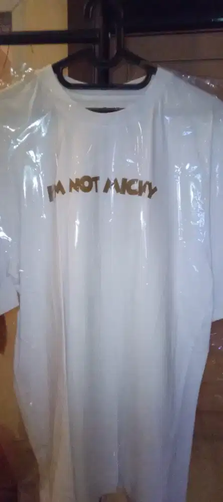kaos wanita dan pria