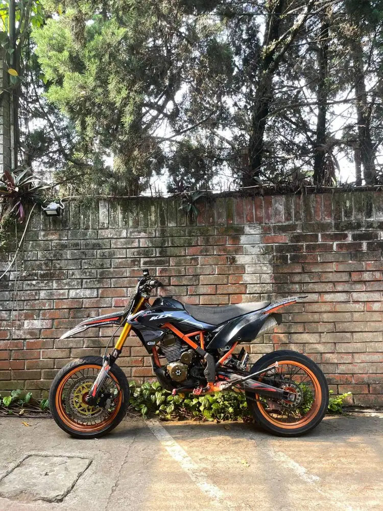 KAWASAKI KLX 150 BF SE / TT KZR LED OLD. MATIC LAIN INBOX