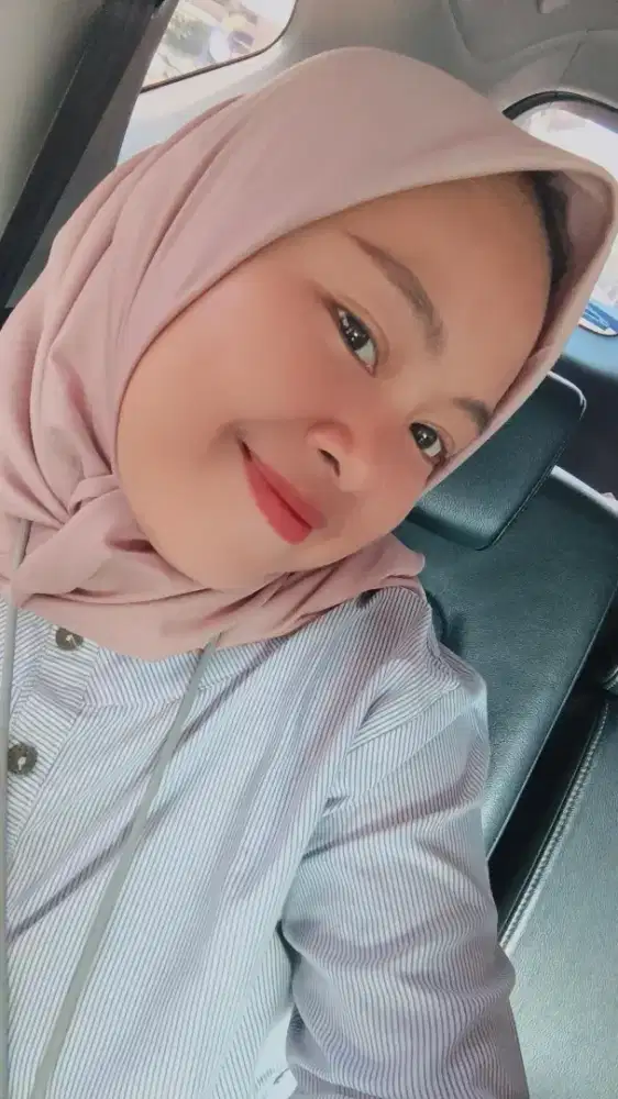Mencari pekerjaan gaji UMR