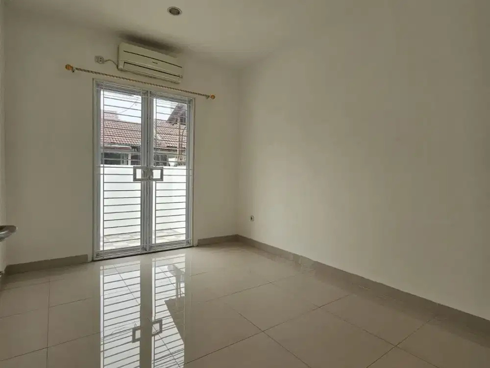 House For Sale: CLUSTER CATALINA- GD.SERPONG