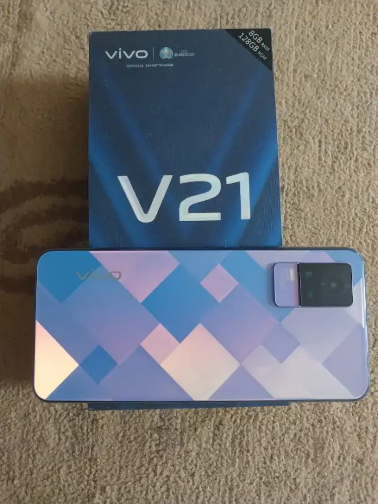 Handphone Vivo v21