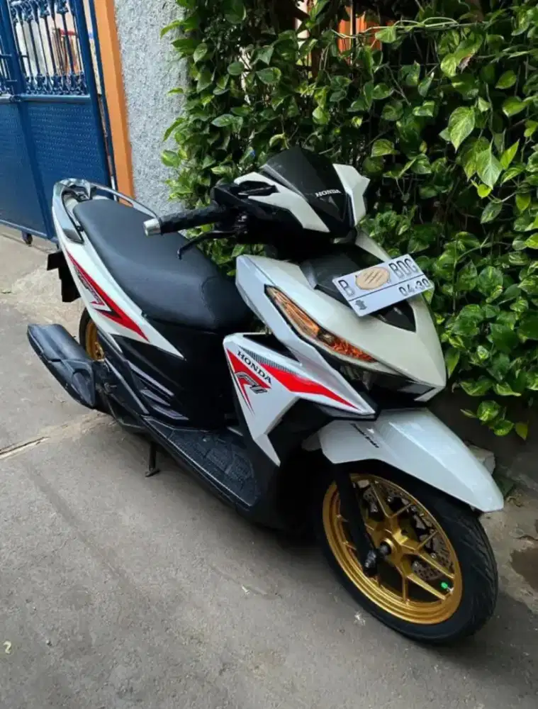 Dijual Vario led old 125 cc 2015