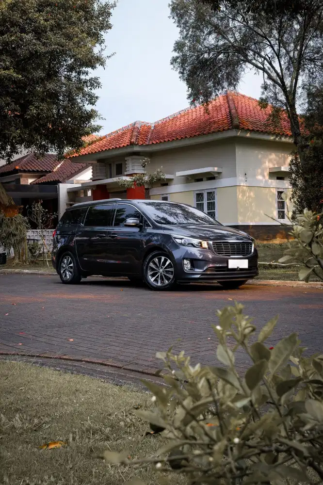 KIA GRAND SEDONA ULTIMATE 3.3L AT V6 NIK 2017