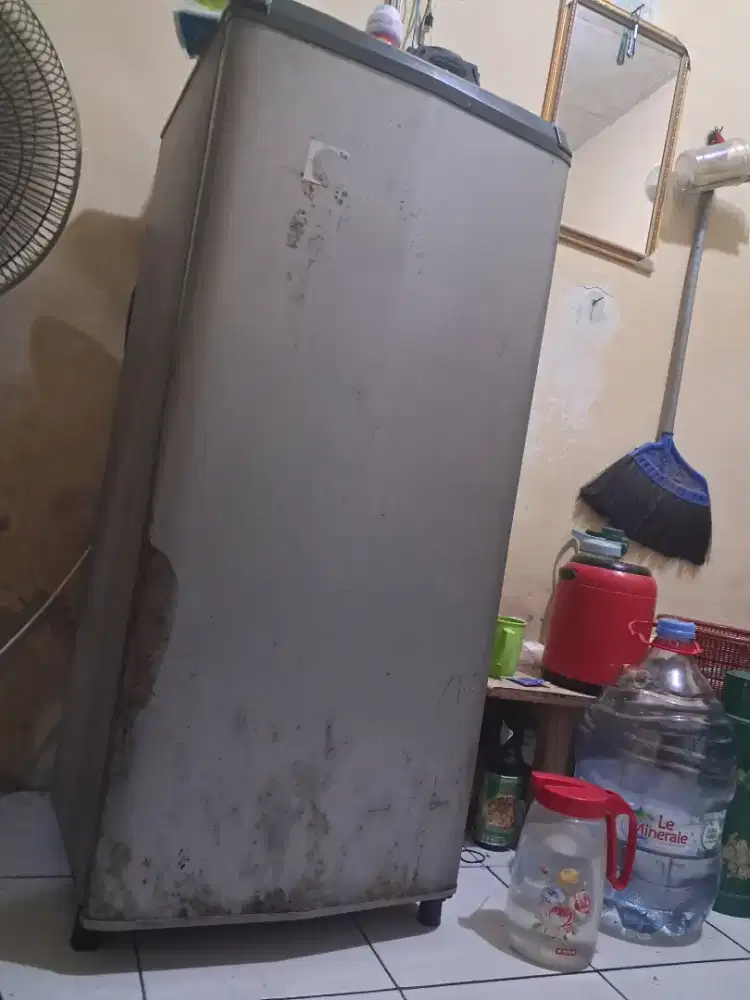 Kulkas 1 pintu merk sanyo