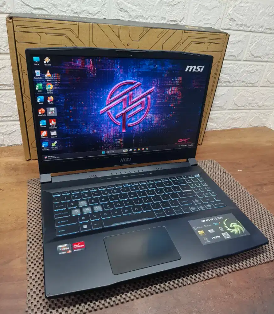 MSI Bravo 15 B7ED AMD Ryzen 5-7535HS (16/512gb) Fulset Masih Garansi