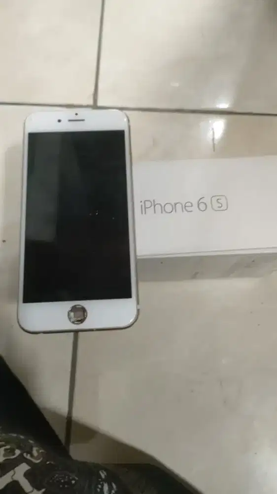 iPhone 6s 64gb kondisi seperti difoto