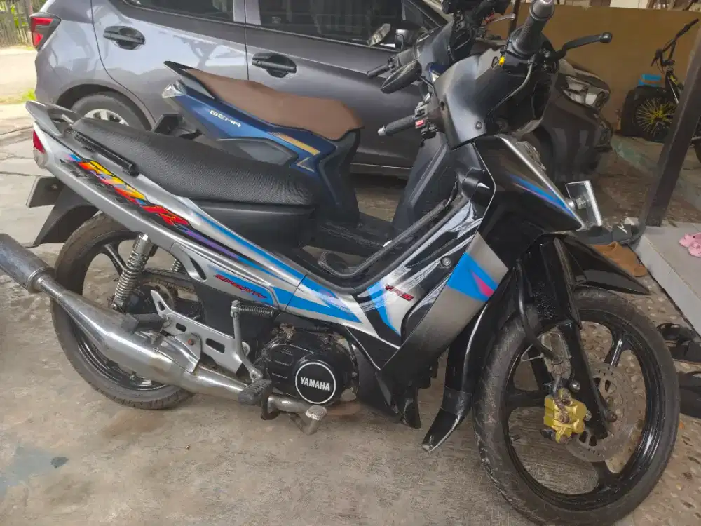 F1zr 2003 silver hitam