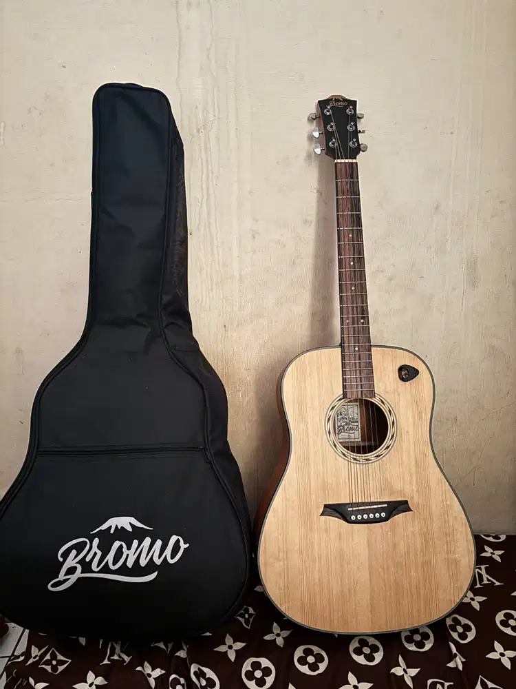Gitar Bromo BAB1