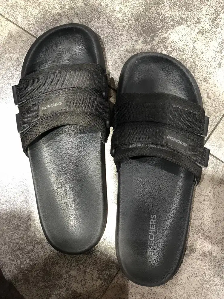 Sendal skechers 45