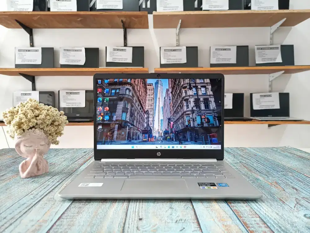 Laptop bekas Hp 14S-DQ0501TU Cek N4120 Ram 4 GB, SSD 256 GB