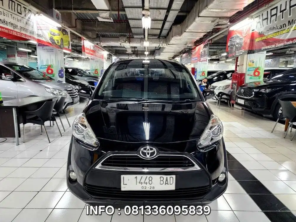 SIENTA V 2017 HITAM MATIC