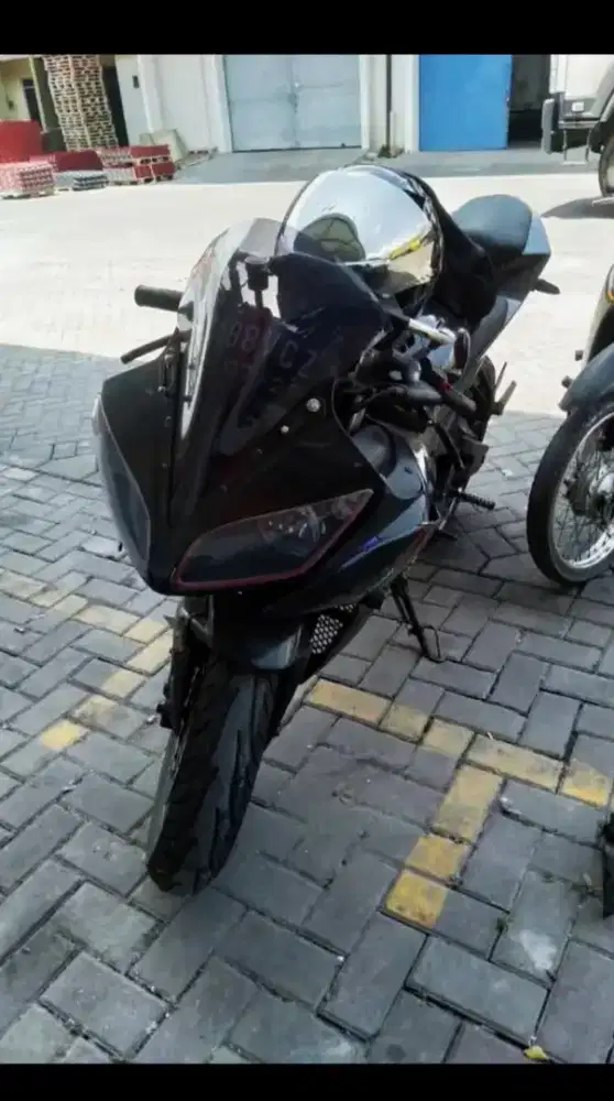 R15 V2 2015 Upgrade Full Black.