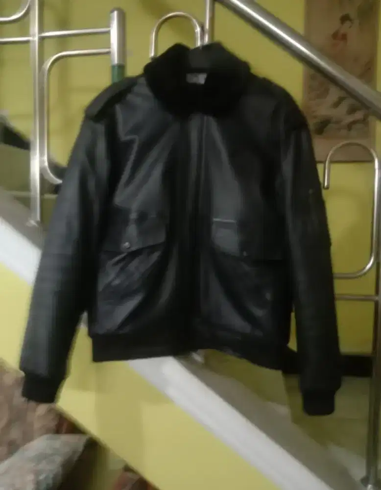 Jaket kulit muluss