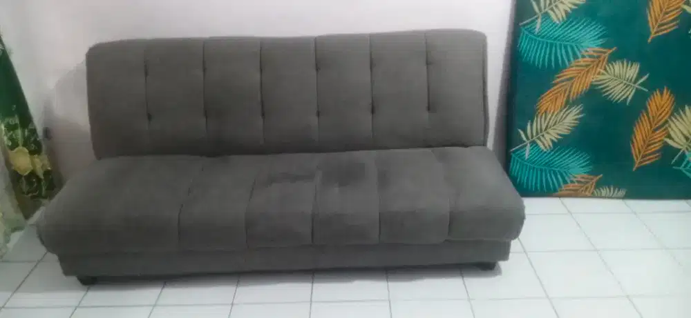 Bangku tamu atau sofa tamu