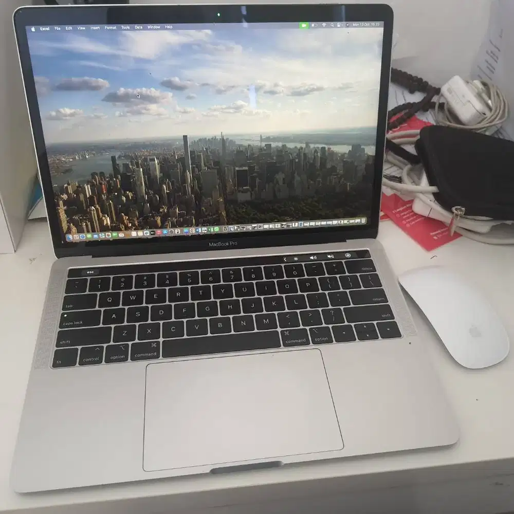 Macbook Pro 13 Touchbar 2019