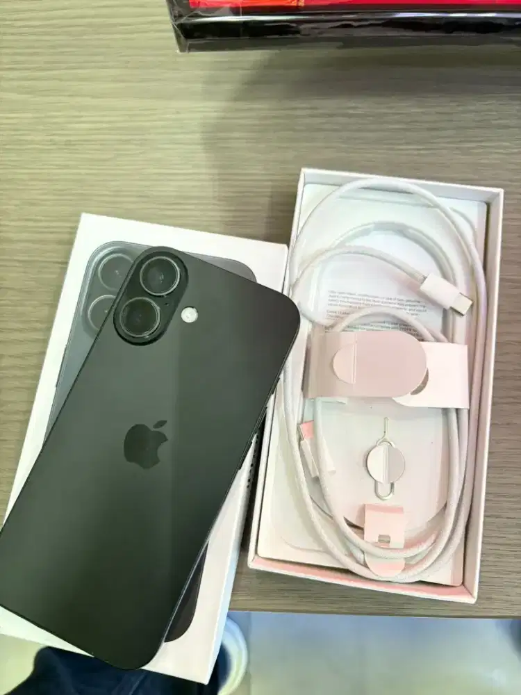 Iphone 16 second 128gb Black