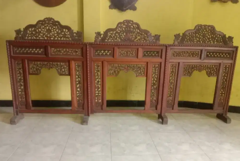 Sketsel / Rono ukiran naga klasik