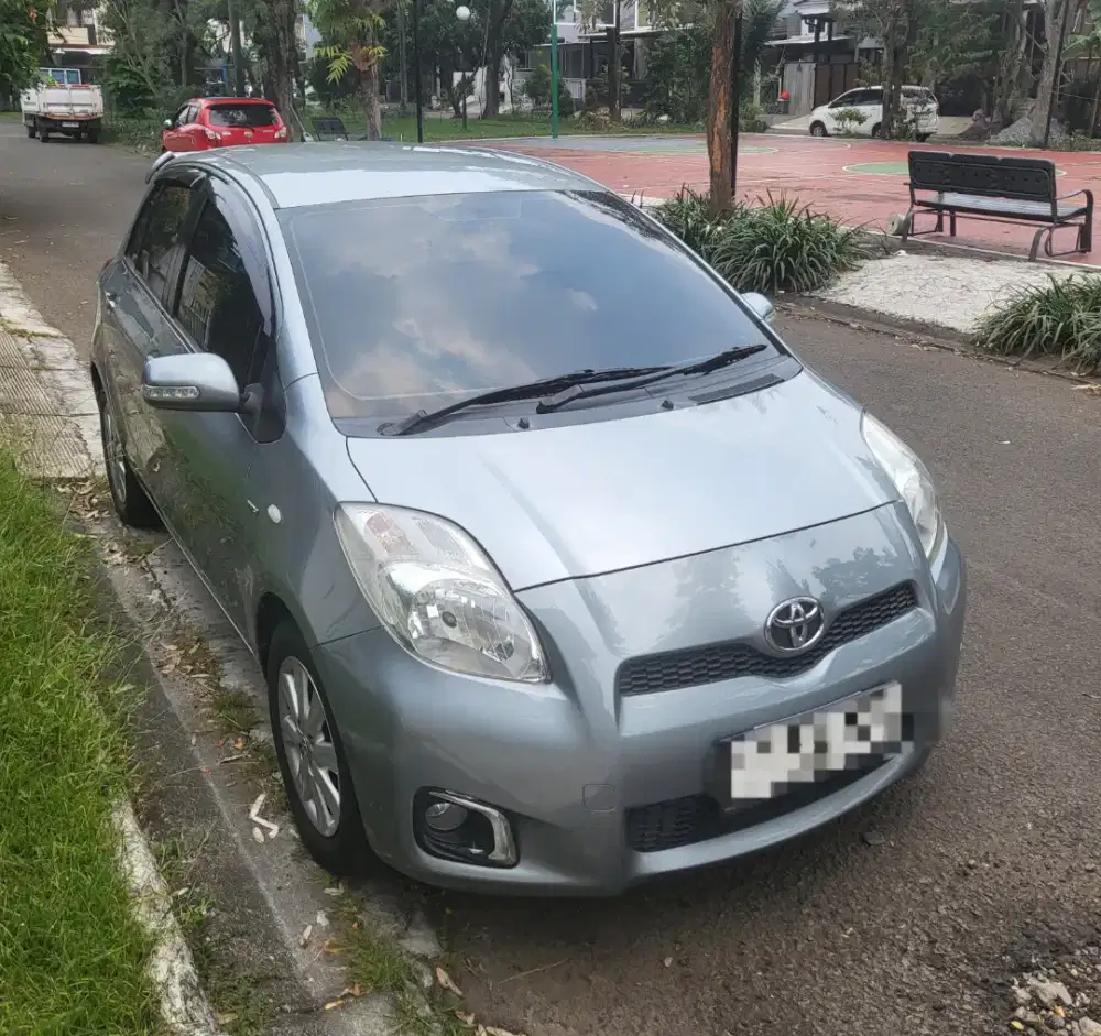 Toyota Yaris 1.5 J A/T 2012