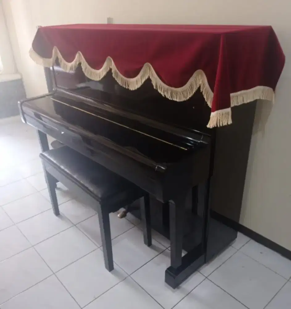 Piano Yamaha U1 Istimewa