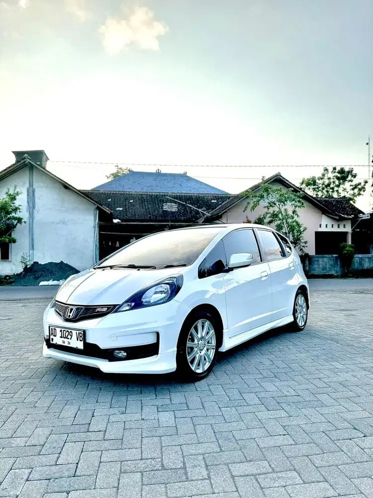jazz rs 2013 mmc putih