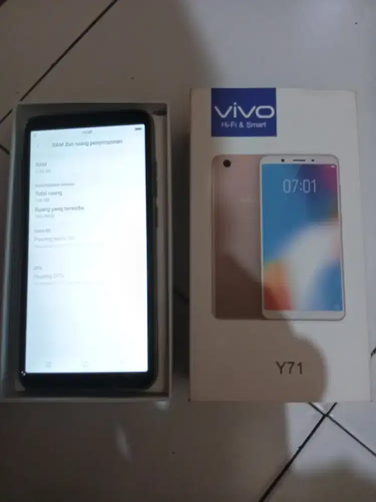 Jual hp Vivo Y71 ram 6l128