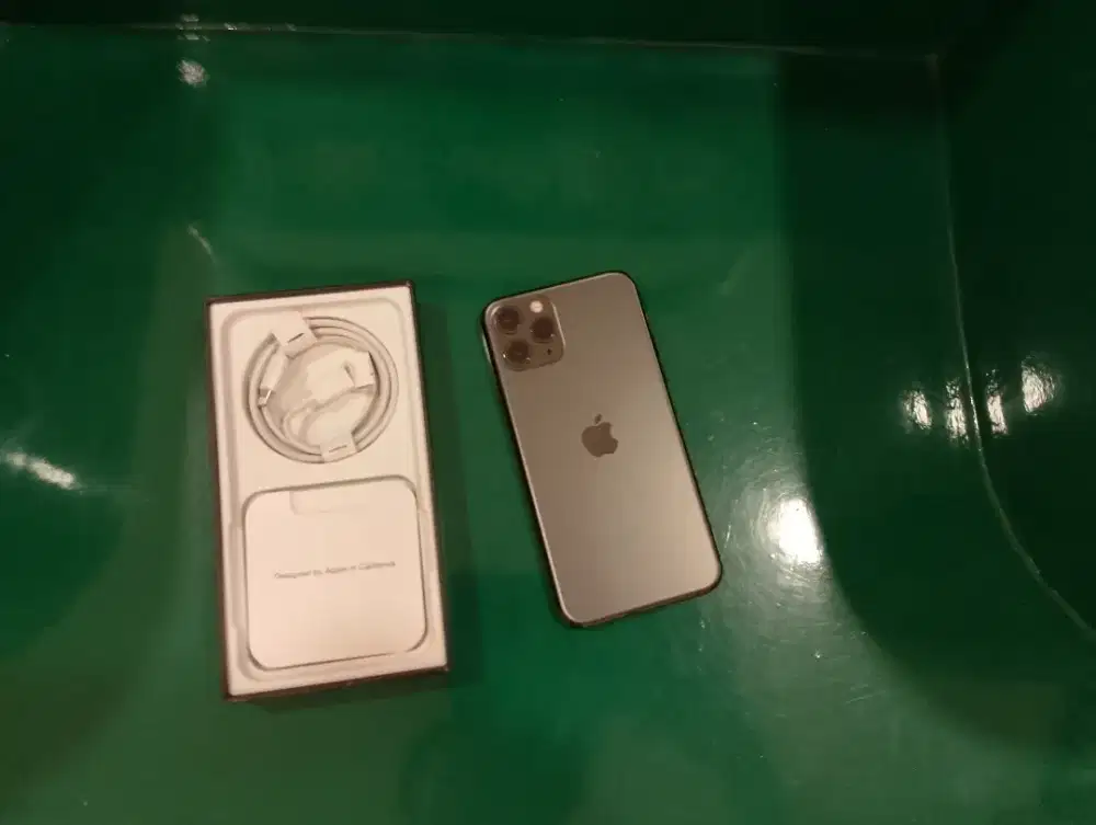 Iphone 11 pro 256gb ya emang ini baru