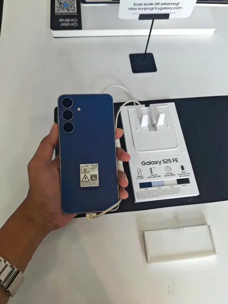 Samsung Galaxy S25 FE