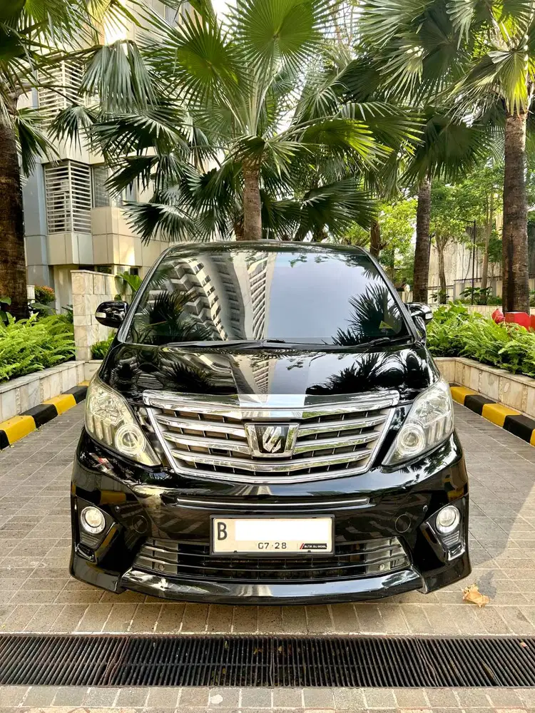 Toyota Alphard S CBU 2013 AT CASH