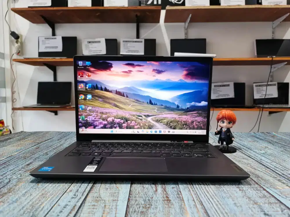 Laptop Bekas LENOVO IP 3 14IAU7/Core i3-1215U RAM 8GB