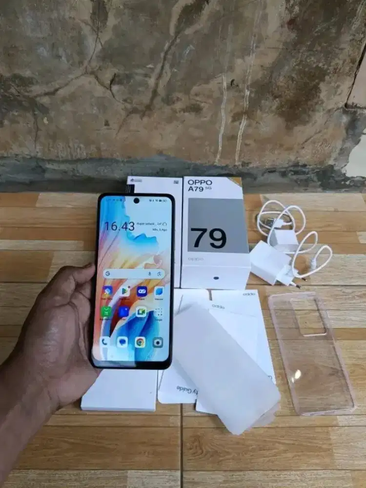 Oppo A79 8/256 5G NFC