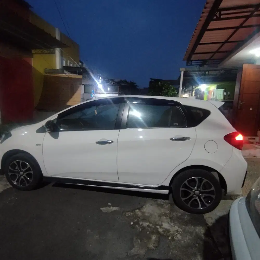 Daihatsu Sirion 2023 Bensin
