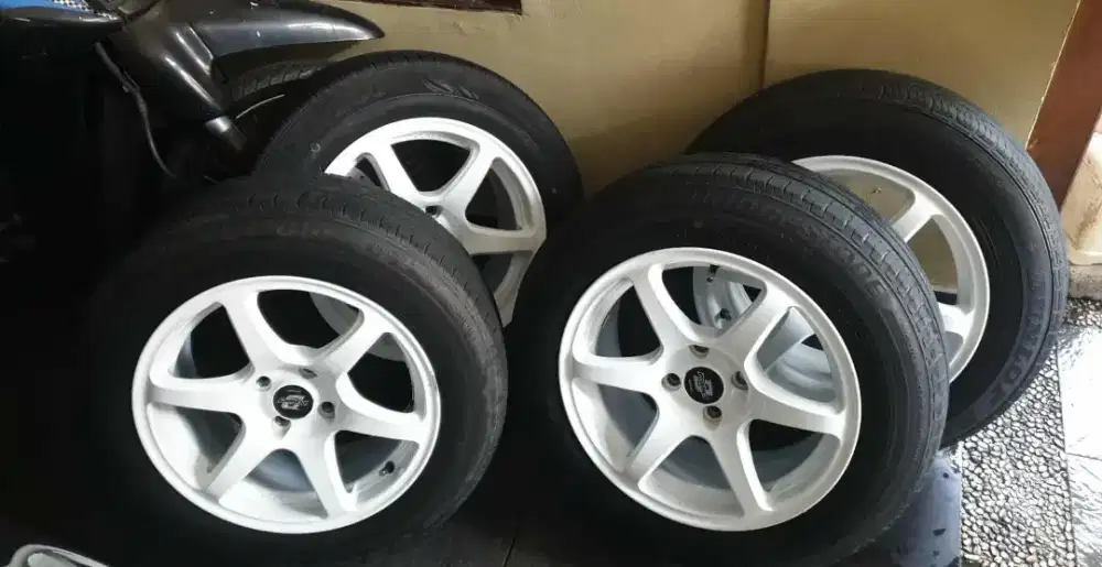 Velg Lenso R15 pcd 4x100