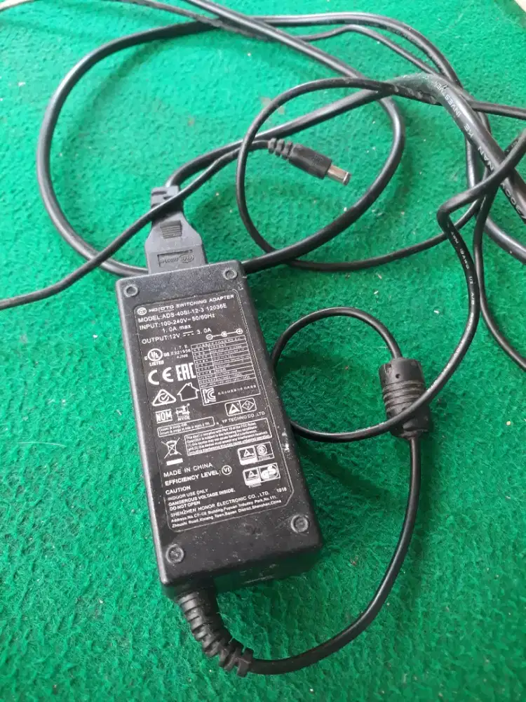 Adaptor 12 V 3A