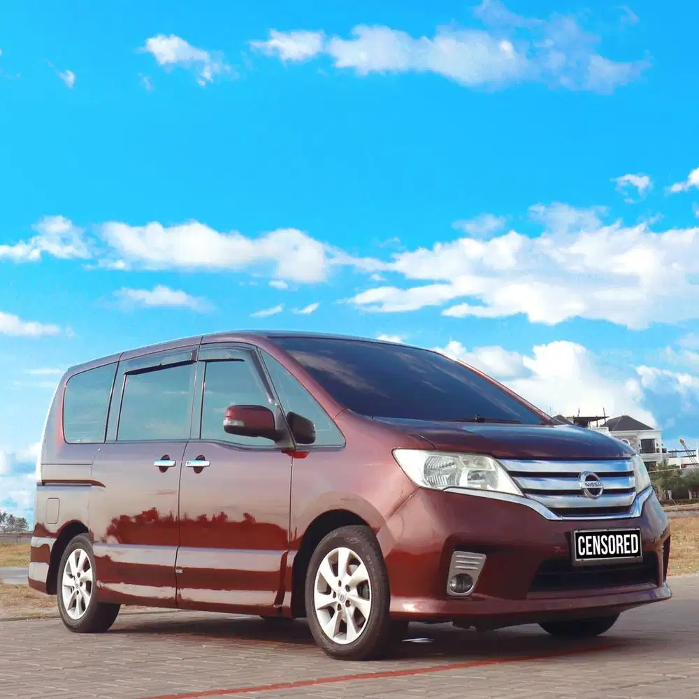 Nissan serena 2013